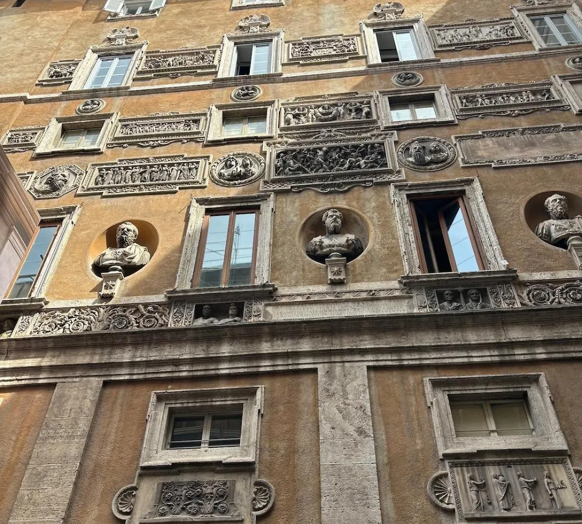 Residenza Margana - Piazza Venezia Apartment Rome 0*,